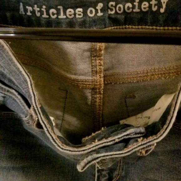 Jean's - Picture 2 of 3